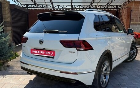 Volkswagen Tiguan II, 2019 год, 3 150 000 рублей, 3 фотография