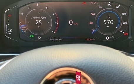 Volkswagen Tiguan II, 2019 год, 3 150 000 рублей, 6 фотография
