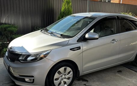 KIA Rio III рестайлинг, 2016 год, 1 100 000 рублей, 21 фотография
