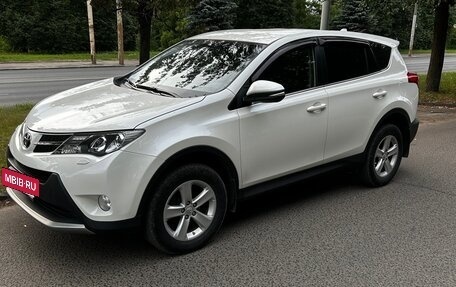 Toyota RAV4, 2013 год, 1 750 000 рублей, 9 фотография