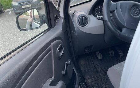 Renault Sandero I, 2014 год, 420 000 рублей, 3 фотография