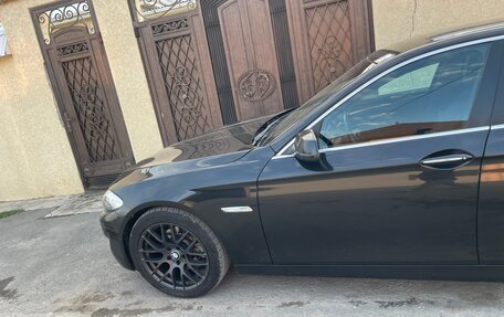 BMW 5 серия, 2010 год, 1 380 000 рублей, 7 фотография