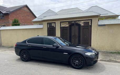 BMW 5 серия, 2010 год, 1 380 000 рублей, 8 фотография