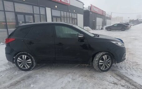 Hyundai ix35 I рестайлинг, 2015 год, 1 400 000 рублей, 2 фотография