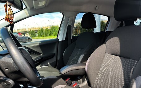 Peugeot 208 II, 2013 год, 790 000 рублей, 15 фотография