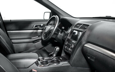 Ford Explorer VI, 2019 год, 3 249 000 рублей, 16 фотография