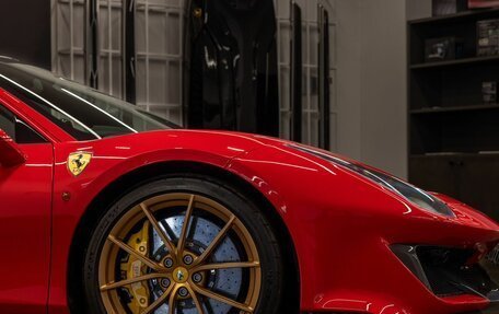 Ferrari 488, 2018 год, 79 000 000 рублей, 8 фотография