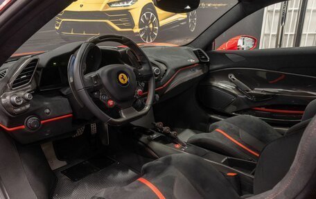 Ferrari 488, 2018 год, 79 000 000 рублей, 30 фотография