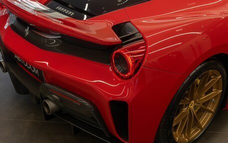 Ferrari 488, 2018 год, 79 000 000 рублей, 19 фотография