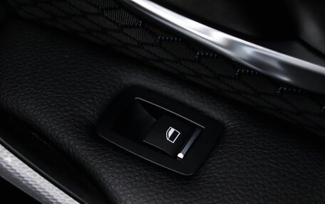 BMW 3 серия, 2017 год, 1 780 000 рублей, 26 фотография