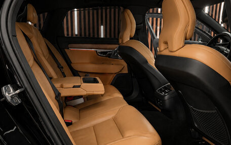Volvo S90 II рестайлинг, 2018 год, 3 890 000 рублей, 17 фотография