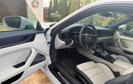 Porsche 911, 2025 год, 28 000 000 рублей, 2 фотография
