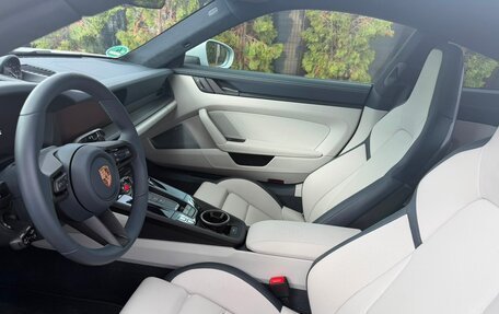Porsche 911, 2025 год, 28 000 000 рублей, 5 фотография