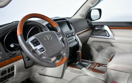 Toyota Land Cruiser 200, 2012 год, 3 049 000 рублей, 10 фотография