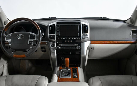 Toyota Land Cruiser 200, 2012 год, 3 049 000 рублей, 18 фотография