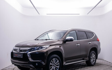 Mitsubishi Pajero Sport III рестайлинг, 2018 год, 3 095 000 рублей, 2 фотография