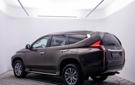 Mitsubishi Pajero Sport III рестайлинг, 2018 год, 3 095 000 рублей, 8 фотография