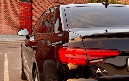 Audi A4, 2018 год, 2 450 000 рублей, 4 фотография