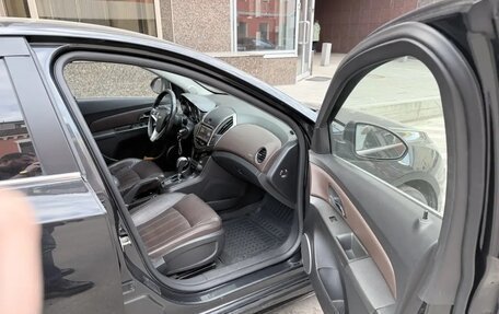 Chevrolet Cruze II, 2012 год, 900 000 рублей, 3 фотография