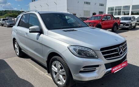 Mercedes-Benz M-Класс, 2013 год, 2 950 000 рублей, 4 фотография