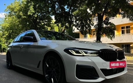BMW 5 серия, 2021 год, 4 999 000 рублей, 3 фотография