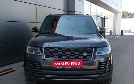 Land Rover Range Rover IV рестайлинг, 2019 год, 9 300 000 рублей, 2 фотография
