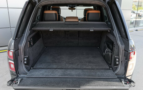 Land Rover Range Rover IV рестайлинг, 2019 год, 9 300 000 рублей, 9 фотография