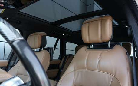 Land Rover Range Rover IV рестайлинг, 2019 год, 9 300 000 рублей, 12 фотография