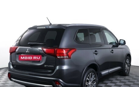 Mitsubishi Outlander III рестайлинг 3, 2015 год, 1 658 000 рублей, 5 фотография