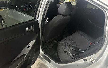 Hyundai Solaris II рестайлинг, 2015 год, 670 000 рублей, 5 фотография