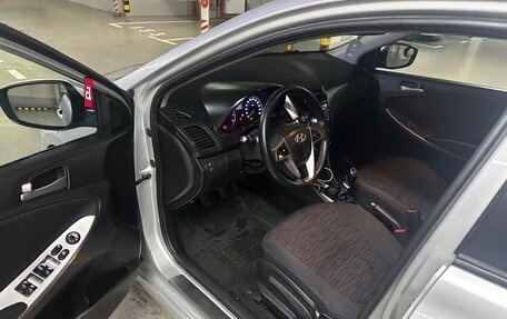 Hyundai Solaris II рестайлинг, 2015 год, 670 000 рублей, 8 фотография