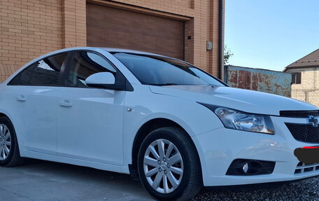 Chevrolet Cruze II, 2010 год, 525 000 рублей, 6 фотография