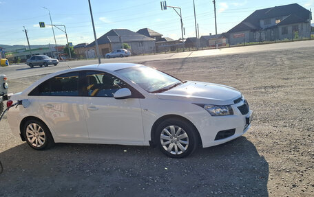 Chevrolet Cruze II, 2010 год, 525 000 рублей, 3 фотография