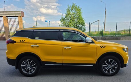 Geely Atlas, 2023 год, 1 650 000 рублей, 2 фотография