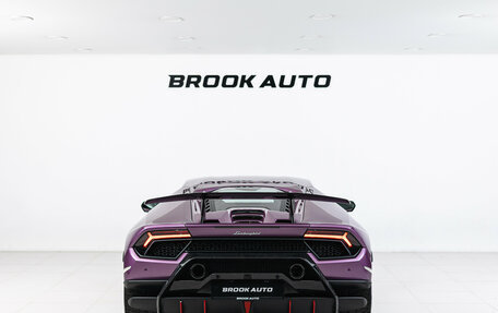 Lamborghini Huracán, 2018 год, 23 990 000 рублей, 5 фотография