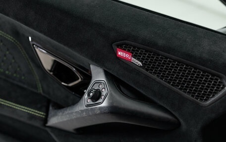 Lamborghini Huracán, 2018 год, 23 990 000 рублей, 9 фотография