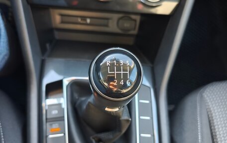 Volkswagen Tiguan II, 2018 год, 1 649 000 рублей, 7 фотография