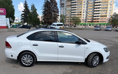 Volkswagen Polo VI (EU Market), 2012 год, 420 000 рублей, 3 фотография
