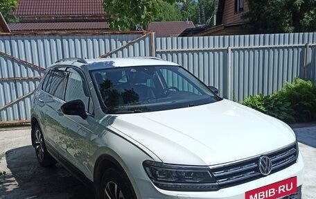 Volkswagen Tiguan II, 2019 год, 2 800 000 рублей, 6 фотография