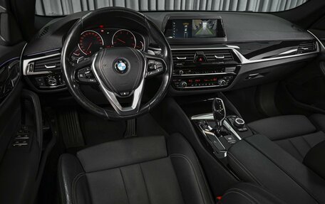 BMW 5 серия, 2019 год, 3 432 000 рублей, 7 фотография