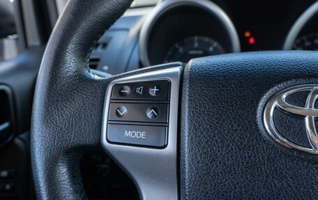 Toyota Land Cruiser Prado 150 рестайлинг 2, 2015 год, 3 769 000 рублей, 12 фотография