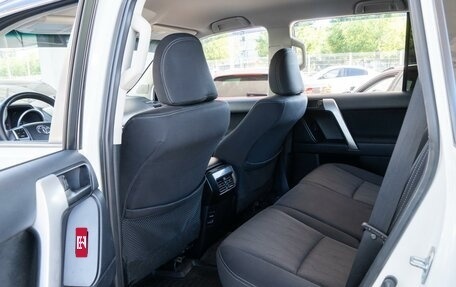 Toyota Land Cruiser Prado 150 рестайлинг 2, 2015 год, 3 769 000 рублей, 11 фотография