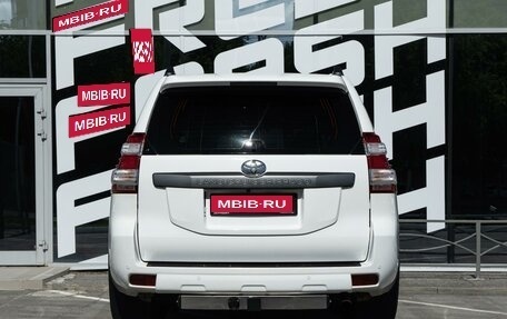 Toyota Land Cruiser Prado 150 рестайлинг 2, 2015 год, 3 769 000 рублей, 4 фотография