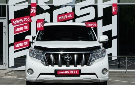 Toyota Land Cruiser Prado 150 рестайлинг 2, 2015 год, 3 769 000 рублей, 3 фотография