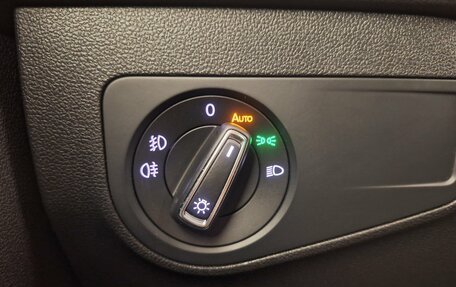 Volkswagen Tiguan II, 2018 год, 2 249 000 рублей, 19 фотография