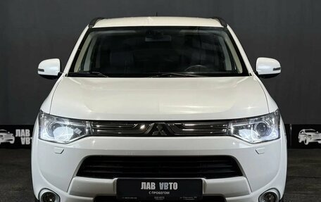 Mitsubishi Outlander III рестайлинг 3, 2012 год, 1 400 000 рублей, 2 фотография