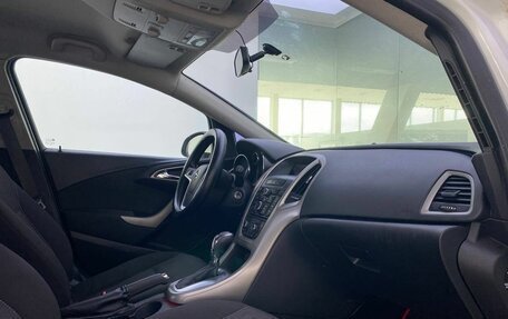 Opel Astra J, 2011 год, 710 000 рублей, 13 фотография