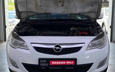 Opel Astra J, 2011 год, 710 000 рублей, 11 фотография