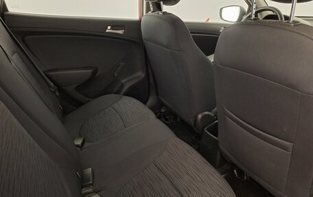 Hyundai Solaris II рестайлинг, 2015 год, 890 000 рублей, 13 фотография