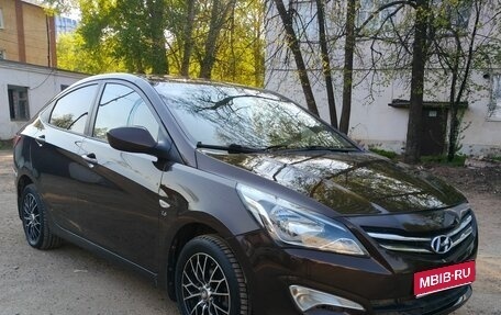 Hyundai Solaris II рестайлинг, 2015 год, 720 000 рублей, 1 фотография